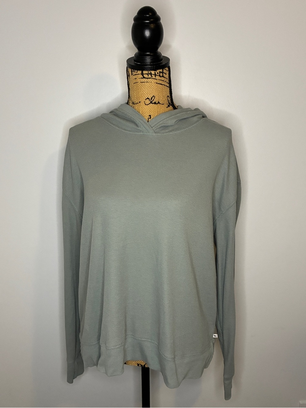 Eddie Bauer Light Sage Green Hooded Long Sleeve Pullover